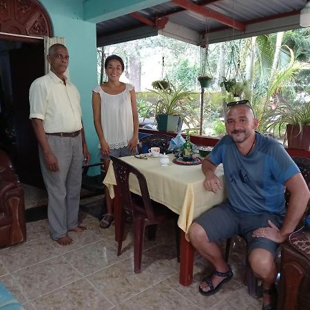Relax Guest House Dambulla Exterior foto