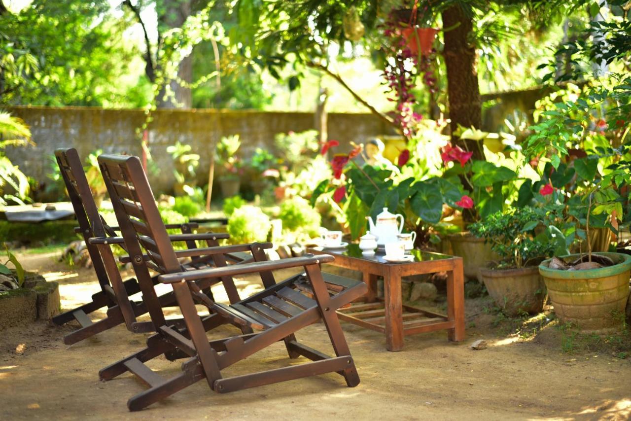 Relax Guest House Dambulla Exterior foto