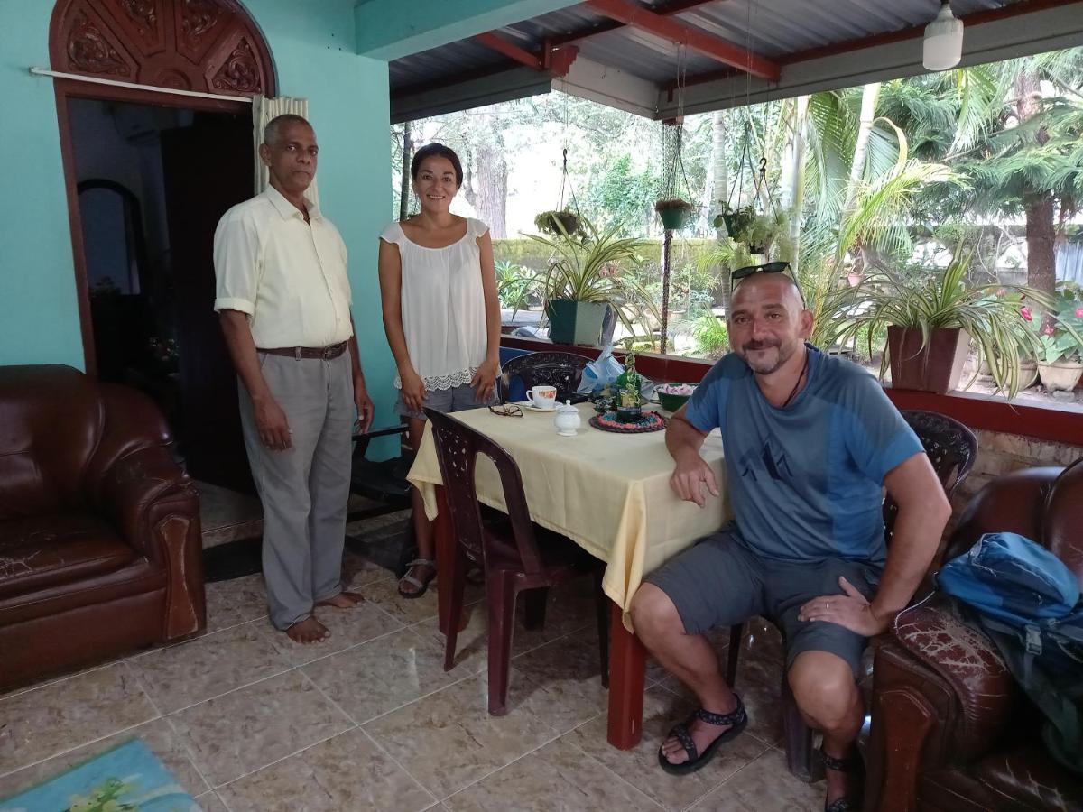 Relax Guest House Dambulla Exterior foto